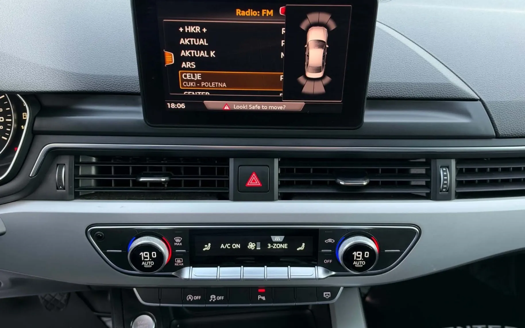 Notranja slika - Audi A4 - 2.0 TDI-1 LASTNIK-177.000km-LIZING ZA TUJCE-NAVI- - 12