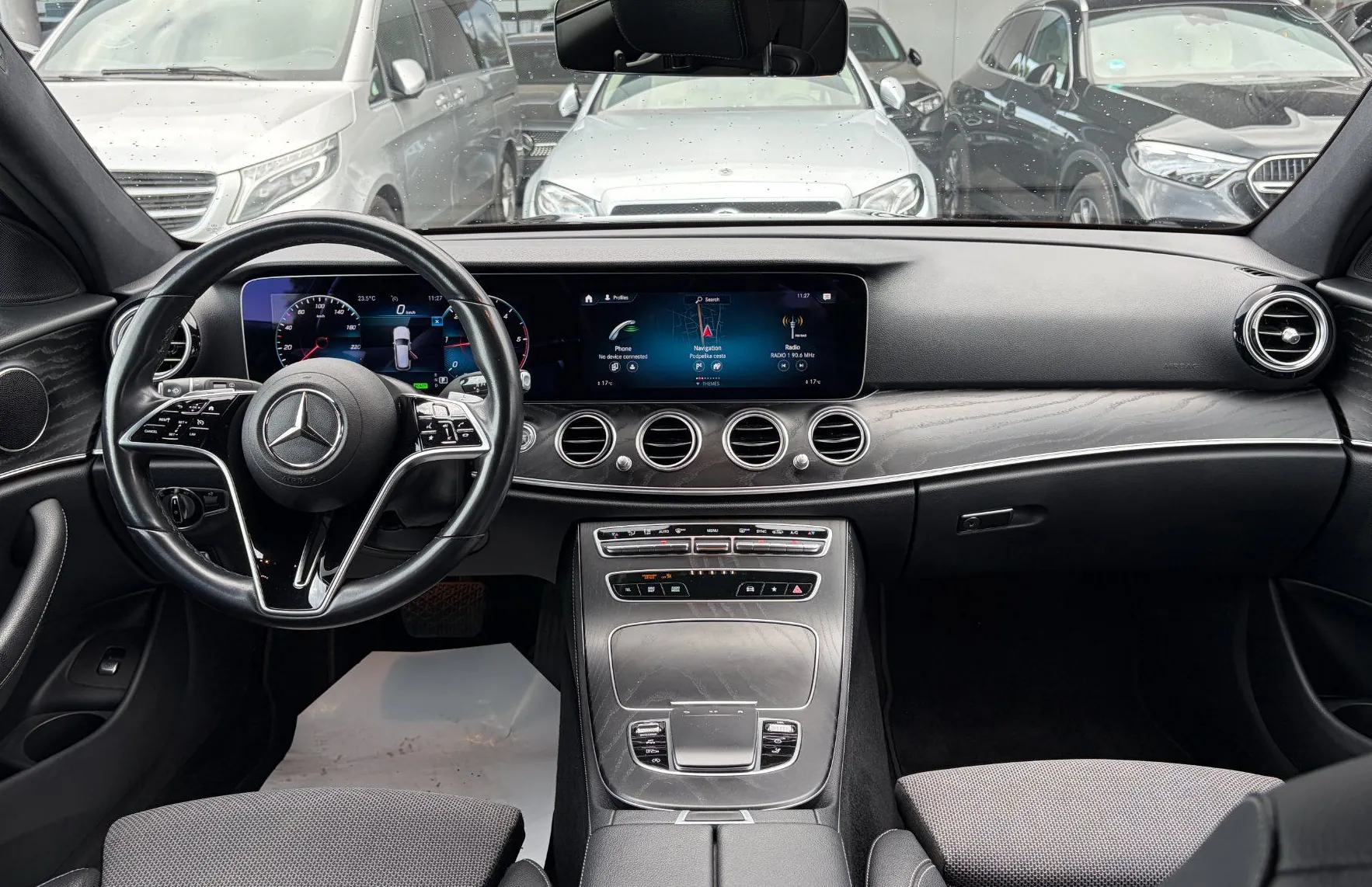 Zunanja slika - Mercedes-Benz E-Razred - E 220 d 4MATIC T Avantgarde Avt. - 10