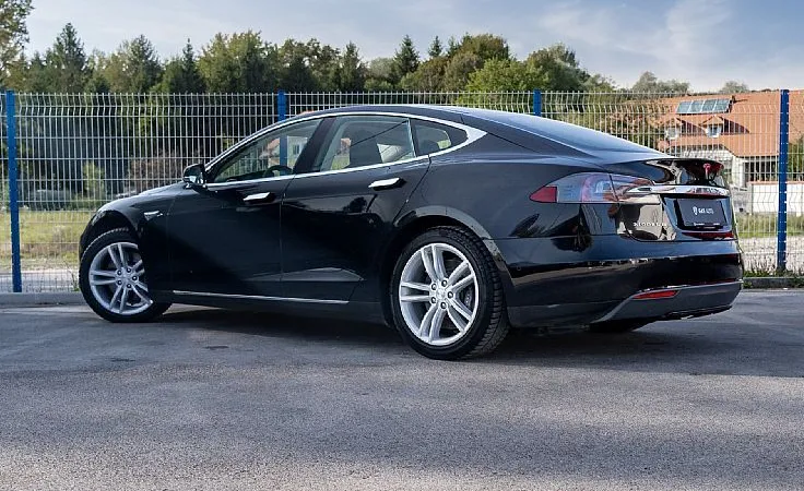 Zunanja slika - Tesla Model S - 70D - 7