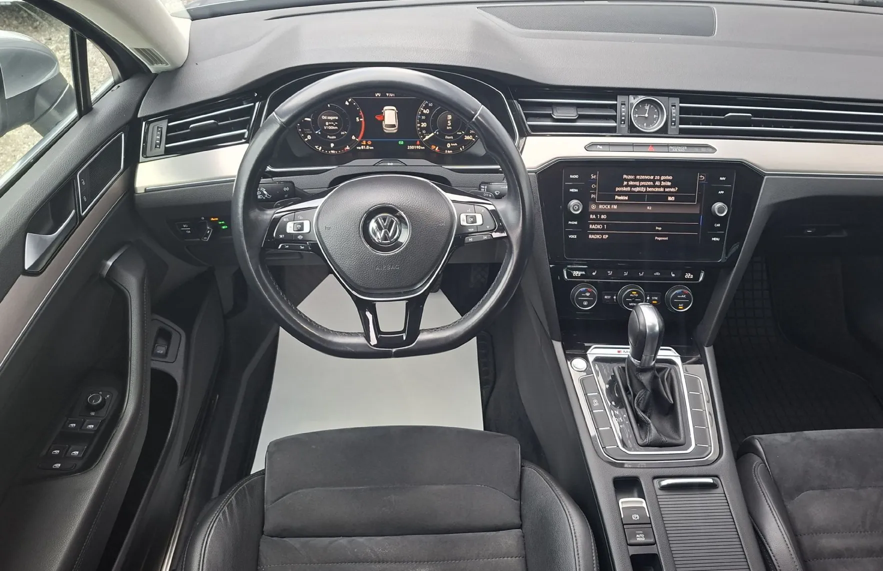 Zunanja slika - VW Passat - Variant 2.0 TDI  4-Motion R-line DSG - 10