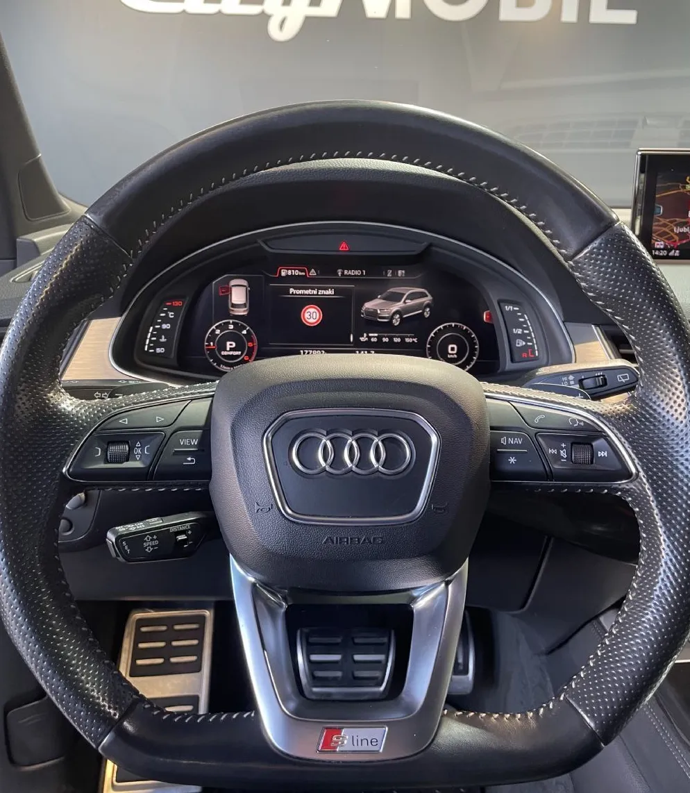 Zunanja slika - Audi Q7 - ZRAČNO-HUD-PANO-NAVI-MEMORY-ALCANTARA-VIRTUAL-22C - 17