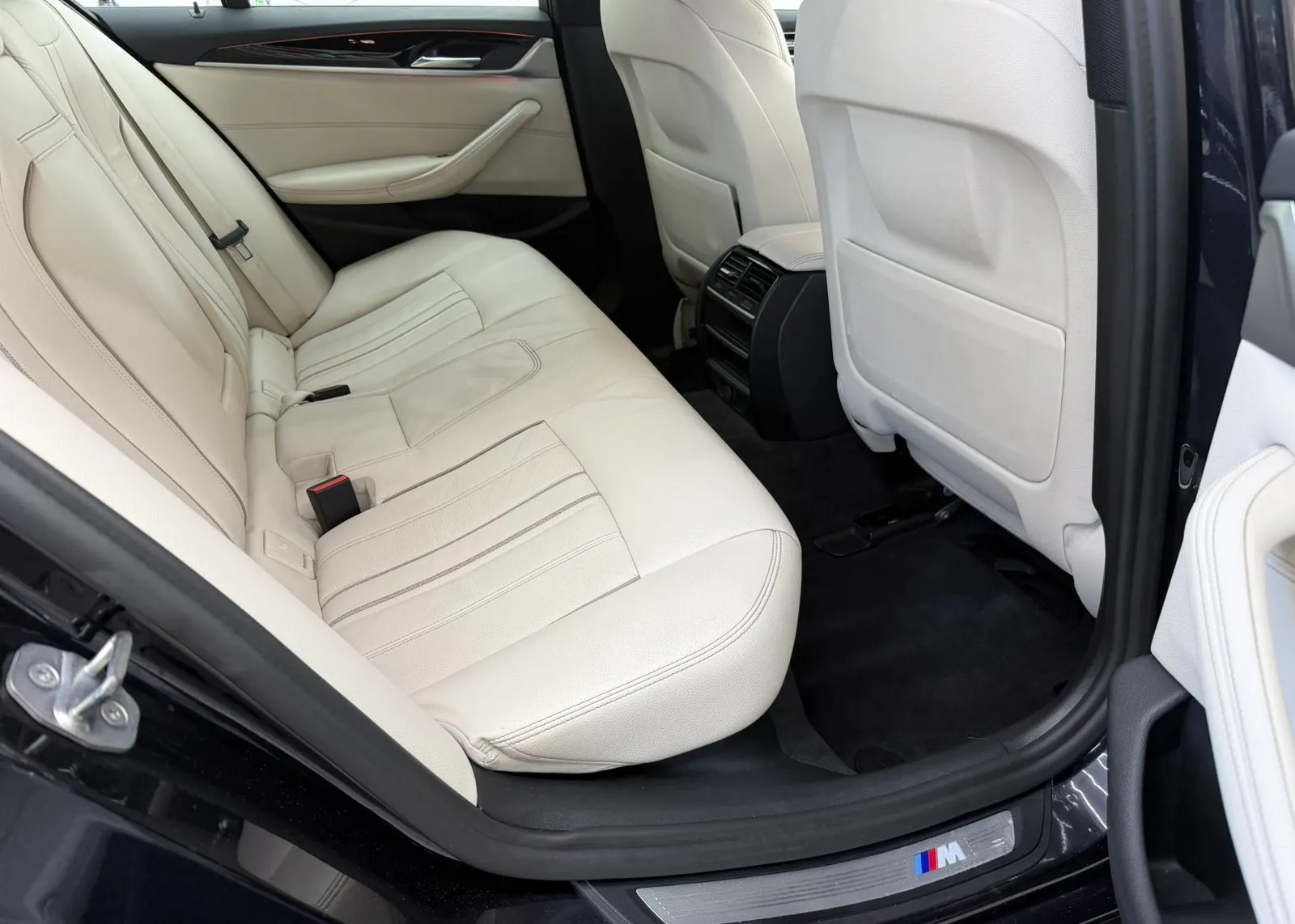 Zunanja slika - BMW Serija 5 - 520d Avt. - 8