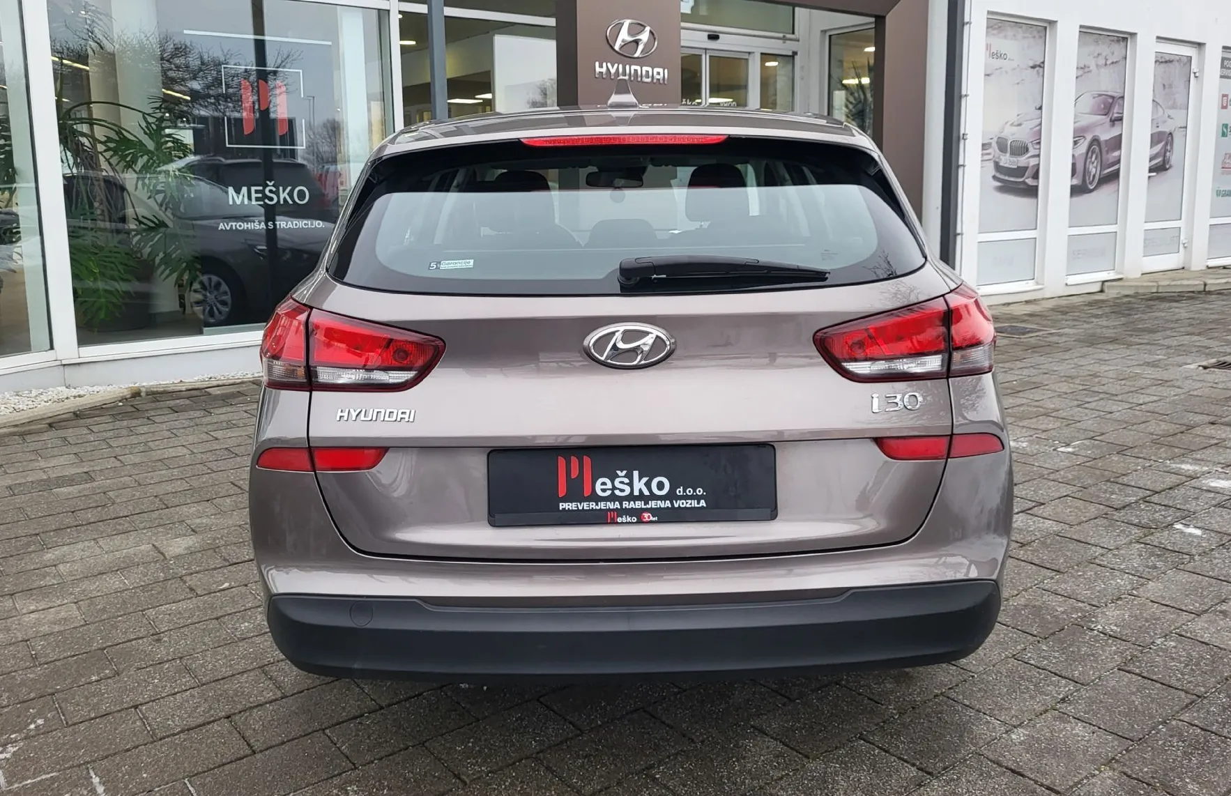 Zunanja slika - Hyundai i30 Wagon - 1.5 110 MPI TREND-slo-1last-ac-el.paket-servisna - 4