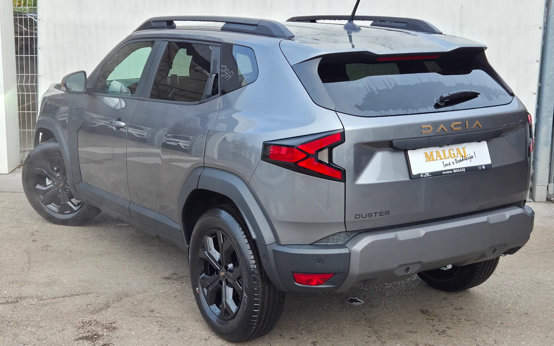 Zunanja slika - Dacia Duster - Extreme ECO-G +Paket City+Zimske gume - 9