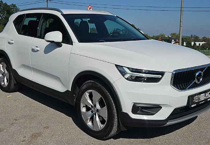Zunanja slika - Volvo XC40 - 2.0 TD °AUTOMATIC° °FULL-LED° °18-COL° °KAMERA° - 4