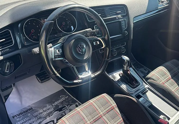 Zunanja slika - Volkswagen Golf - 2.0 GTI BMT DSG - KAMERA - 9