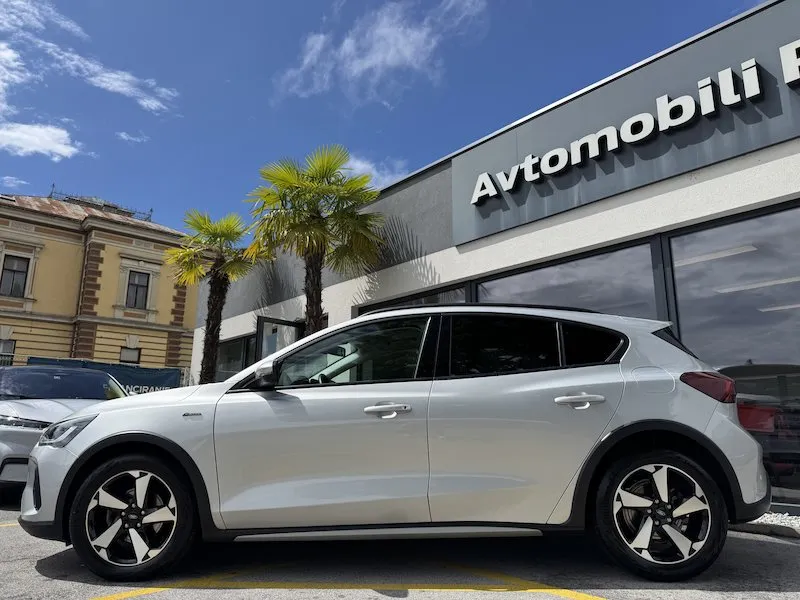 Zunanja slika - Ford Focus - 1.0 EcoBoost mHEV 125KM ACTIVE AVT ZIMSKI PAKET - 4