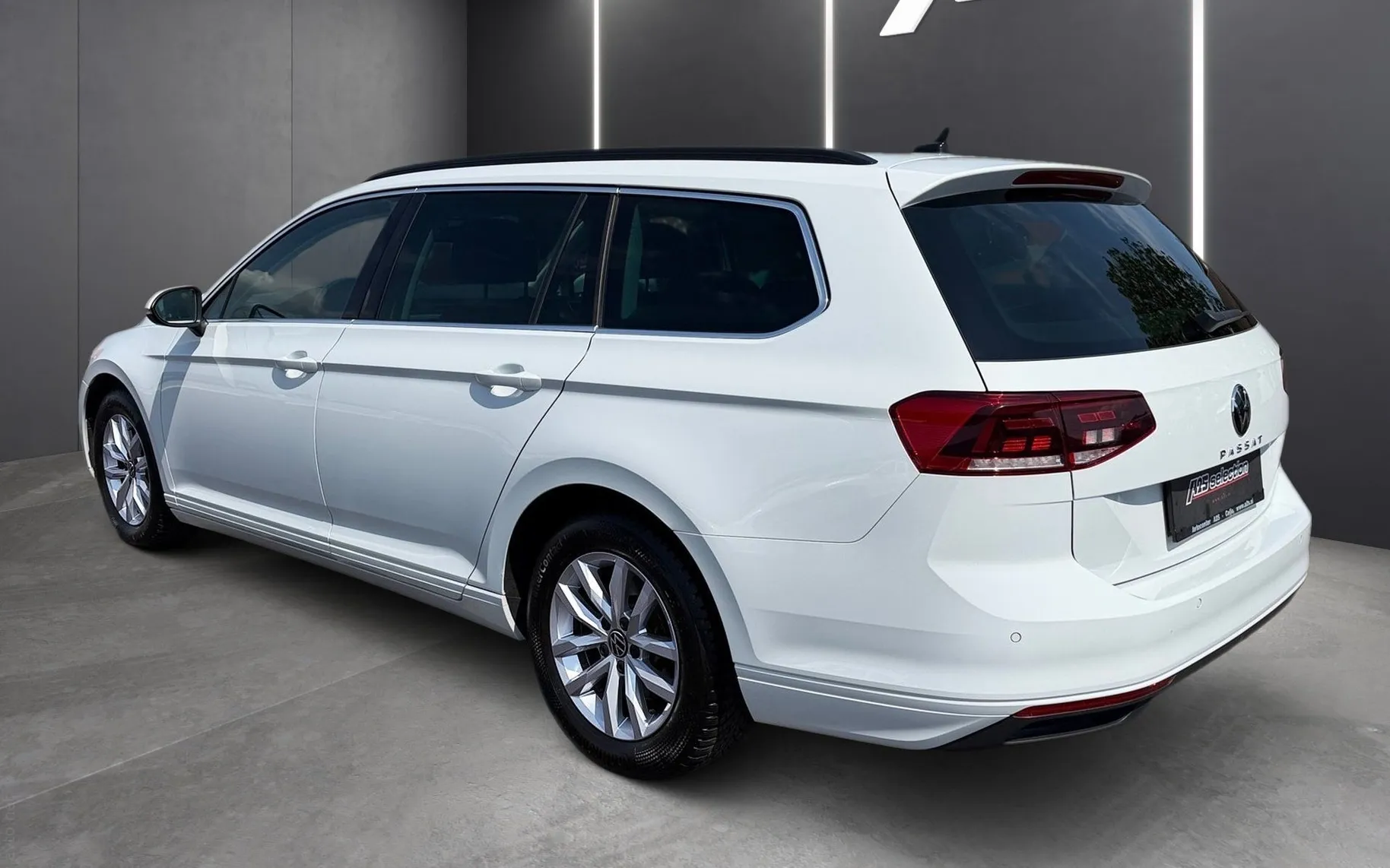 Zunanja slika - Volkswagen Passat Variant - 1.5 TSI BMT Business DSG-SLO-1.Lastnik-LED-ACC.... - 4