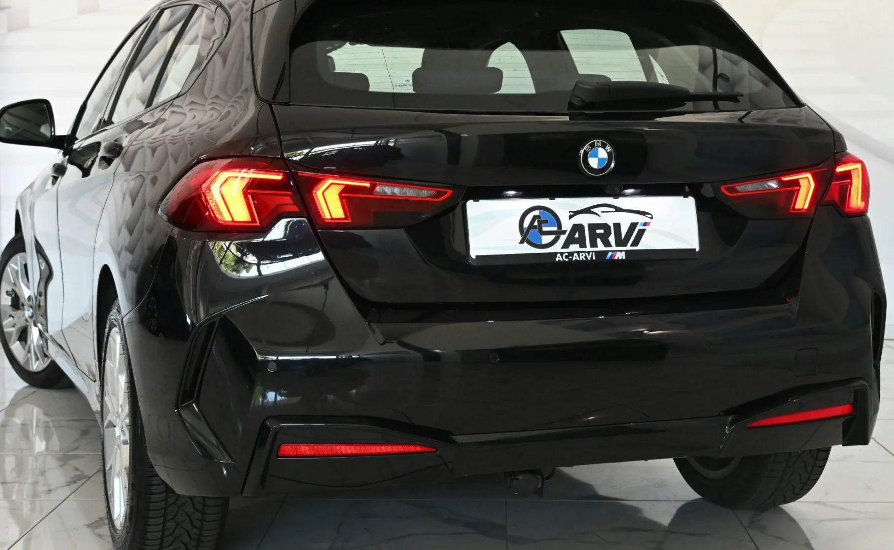 Zunanja slika - BMW Serija 1 - : 118d Avt.-ADAPT.LED-KAMERA-AMBIENT - 6