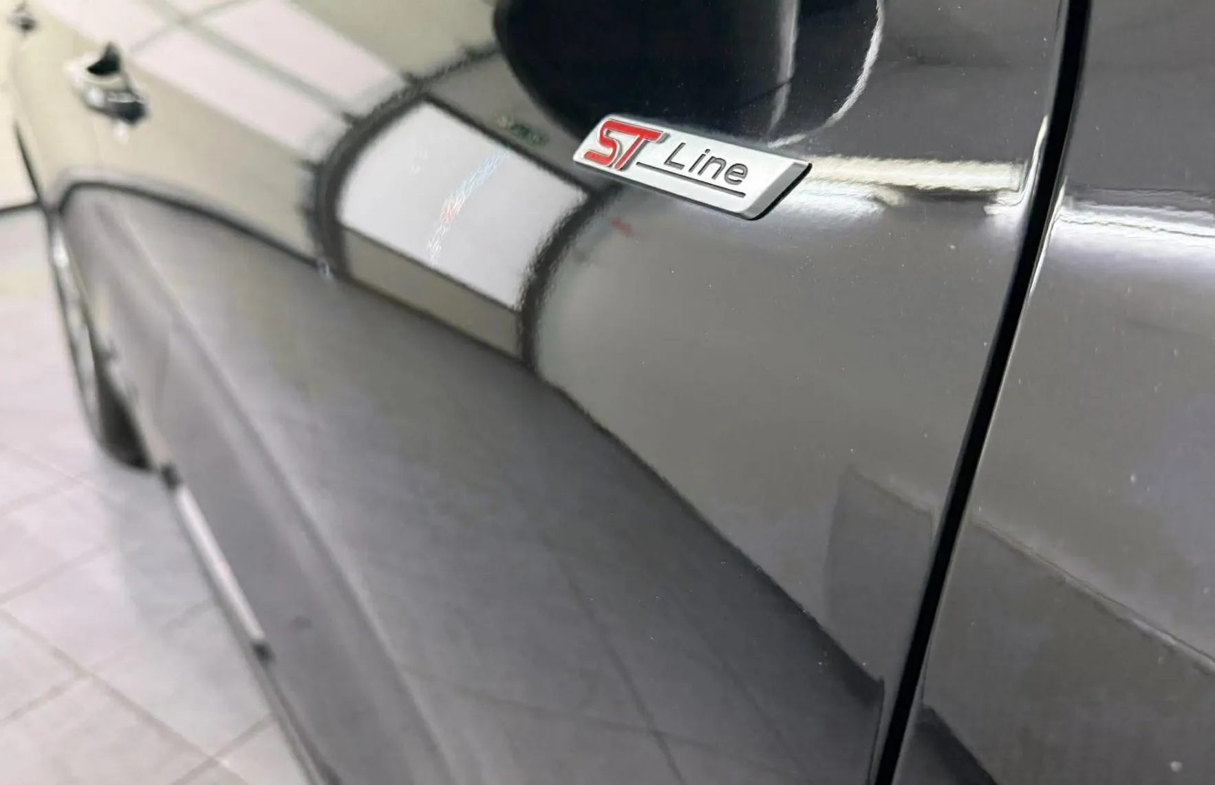 Zunanja slika - Ford Kuga - 2.5 Duratec PHEV ST-Line X.NEMŠKI+4ALU.ACC.KAMERA - 5
