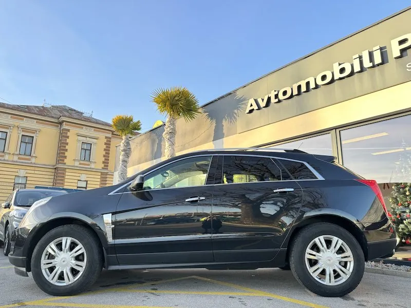Zunanja slika - Cadillac SRX - 3.0 V6  269 KM AUT USNJE PANORAMA - 4
