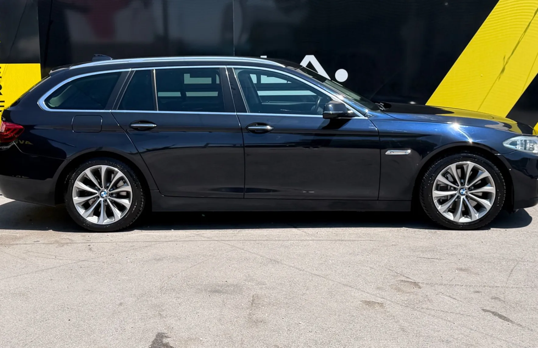 Zunanja slika - BMW Serija 5 - Touring: 535 LUXURY LINE-ACC-HIGH LED-NAVI-HARMAN KARDON - 4