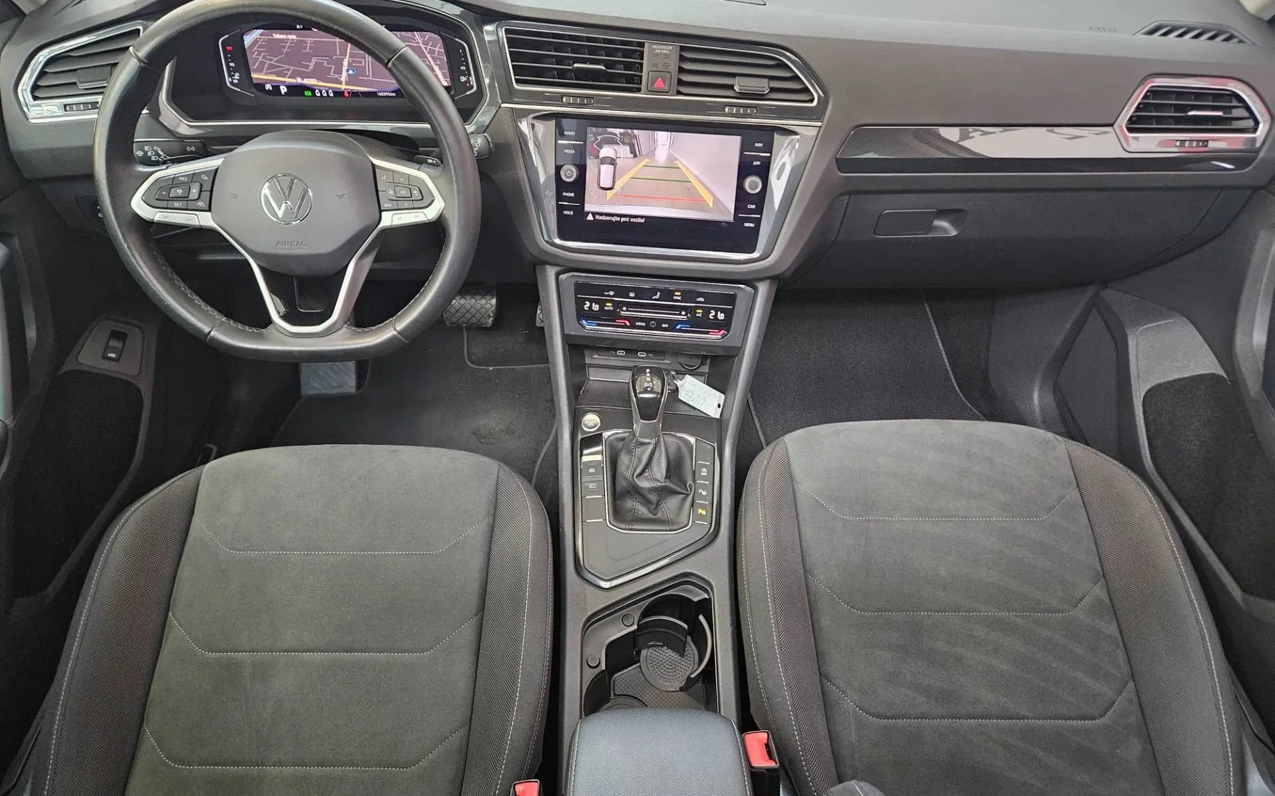 Notranja slika - Volkswagen Tiguan - 2.0 TDI SCR BMT DSG Elegance 110kW... - 8
