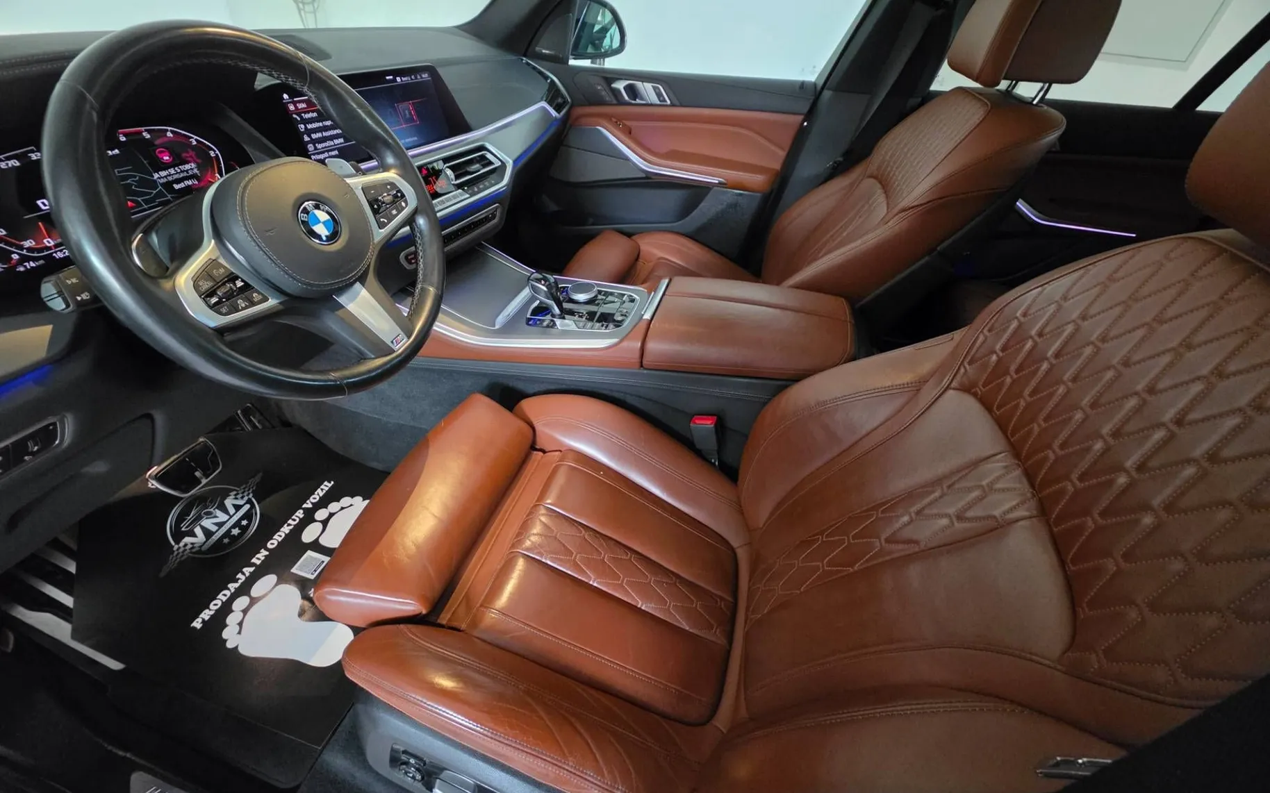 Notranja slika - BMW serija X5: - xDriveM50d Avt. PANORAMA|ZRAK|KLJUKA|360-KAM|LASER - 7