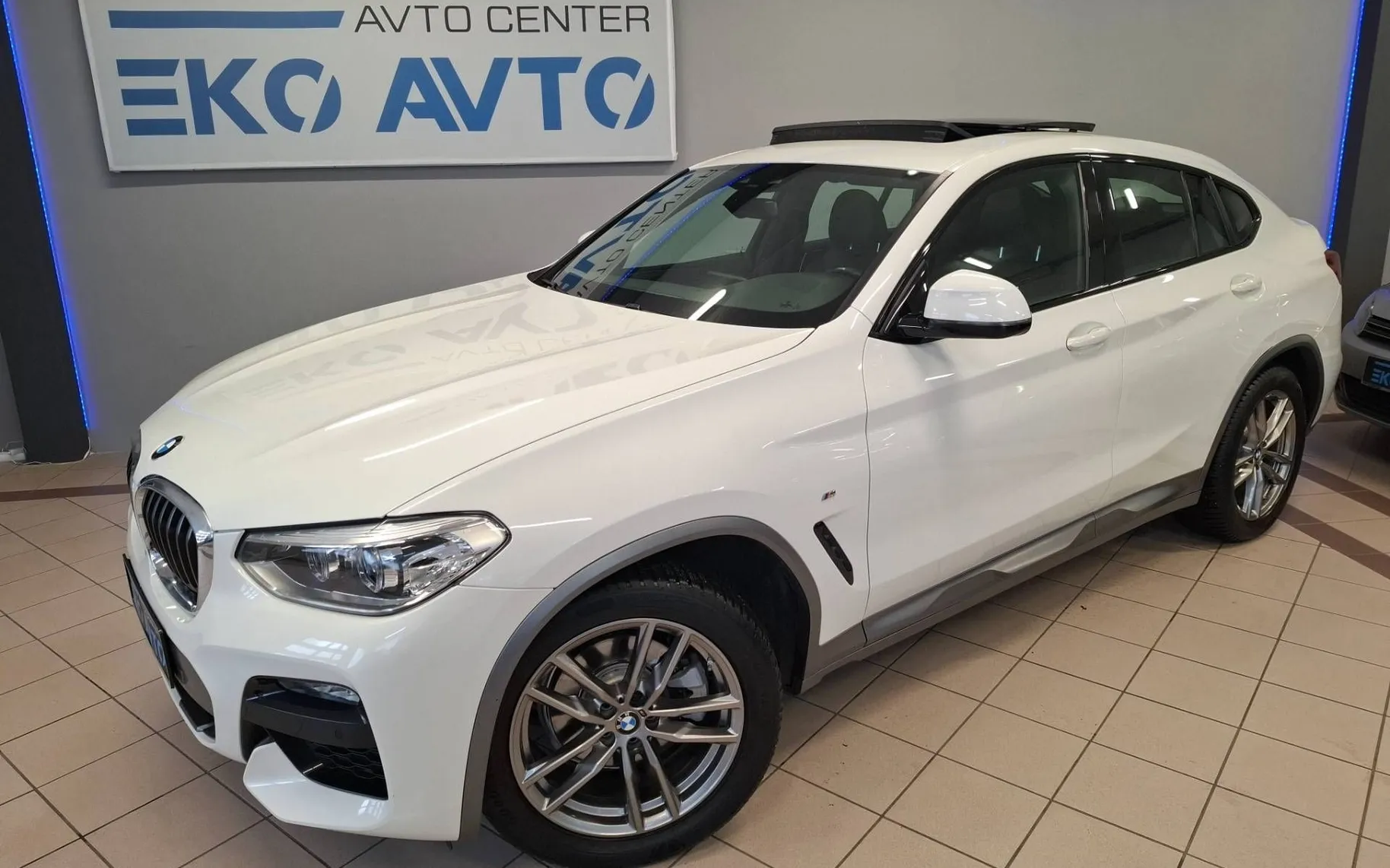 Zunanja slika - BMW serija X4: - xDrive20d M SPORT-PANORAMA-LED-VELIKA NAVI-PDC... - 1