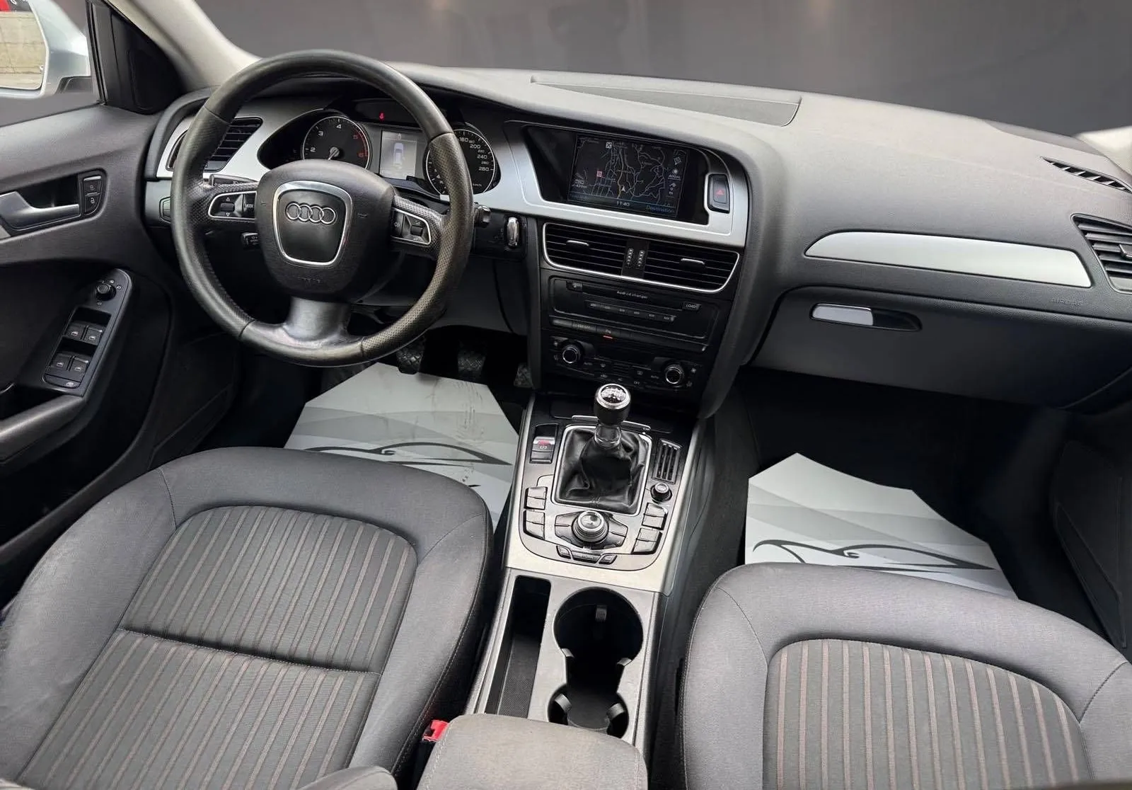 Notranja slika - Audi A4 Avant - avant 2.0 TDI 105 kW - 7