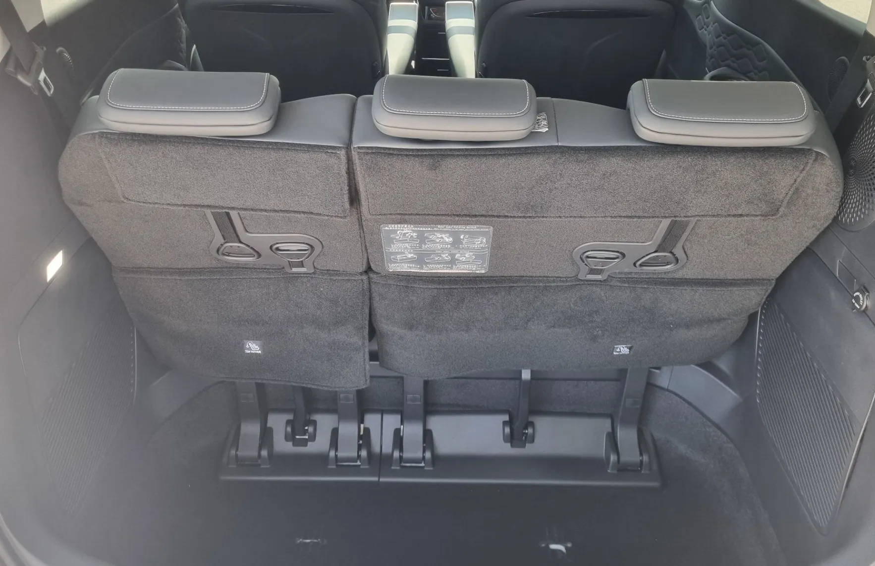 Zunanja slika - Forthing V9 - 1.5T PHEV - 7 SEDEŽEV - BOGATA OPREMA - NA ZALOGI - 16