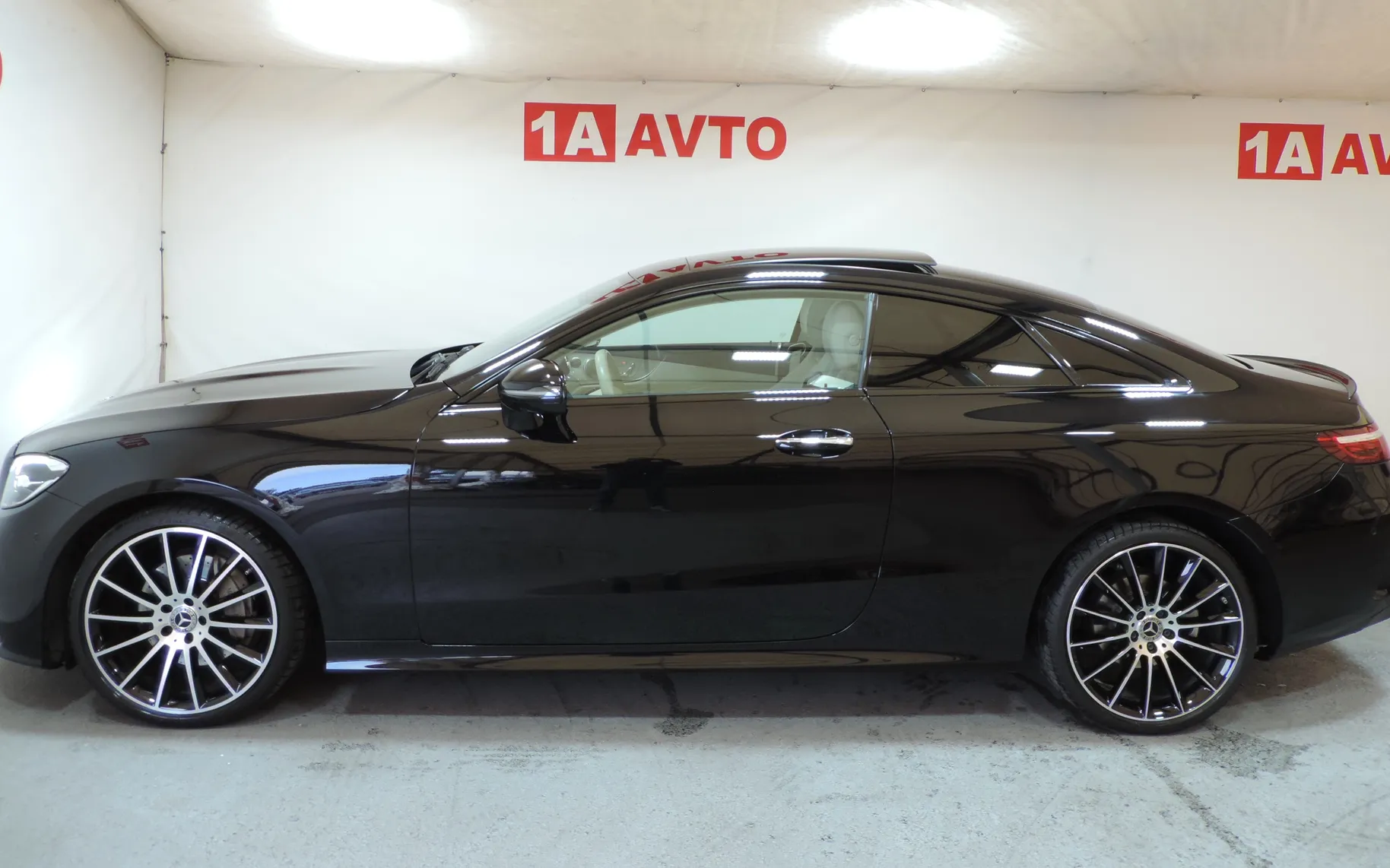 Zunanja slika - Mercedes-Benz E-Razred - 300d 4-MATIC AUT. - 12