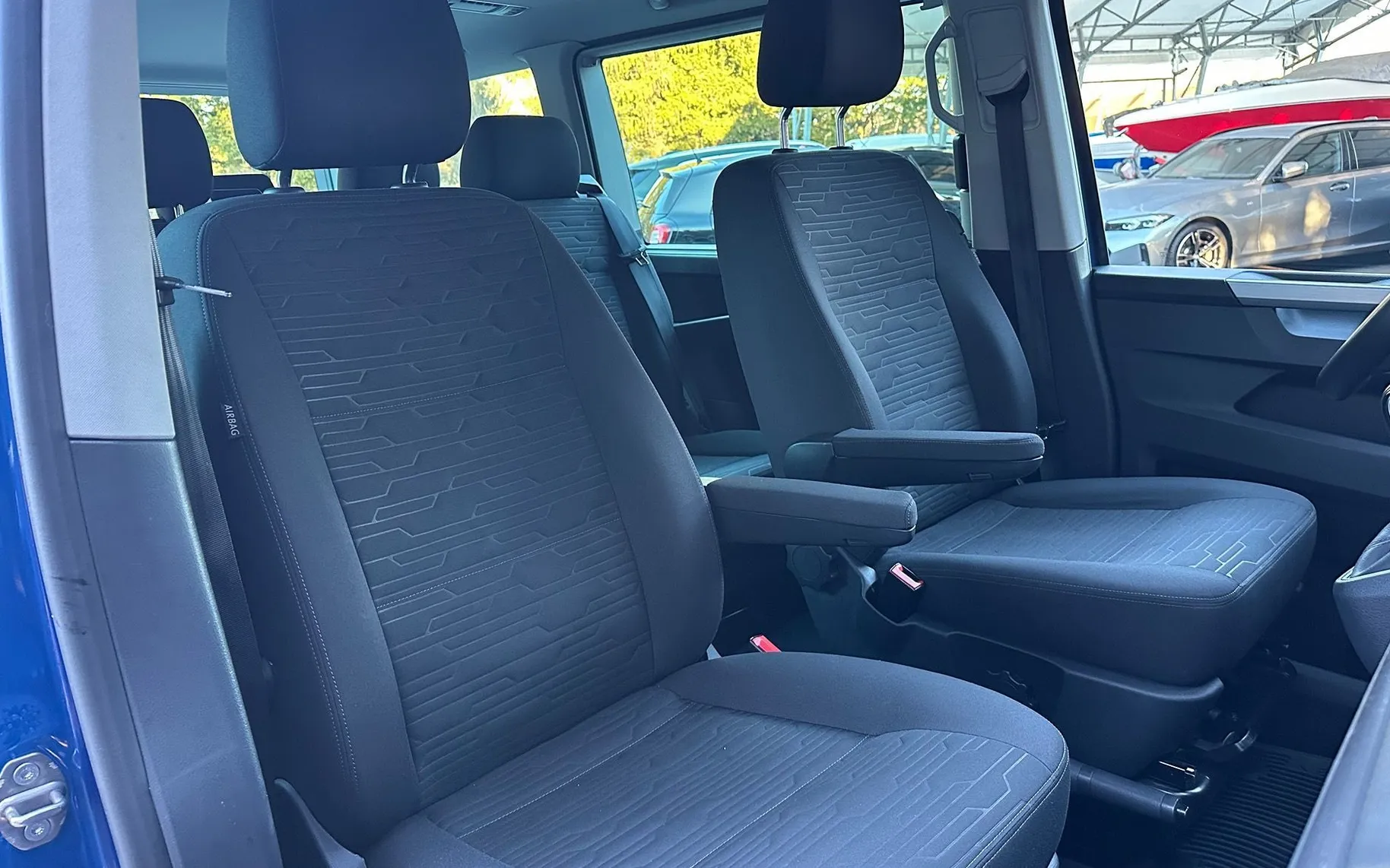 Zunanja slika - VW Multivan - 6.1 2.0TDI 150KS DSG-KAMERA-LED-VIRTUAL-NAVI-7SED - 10