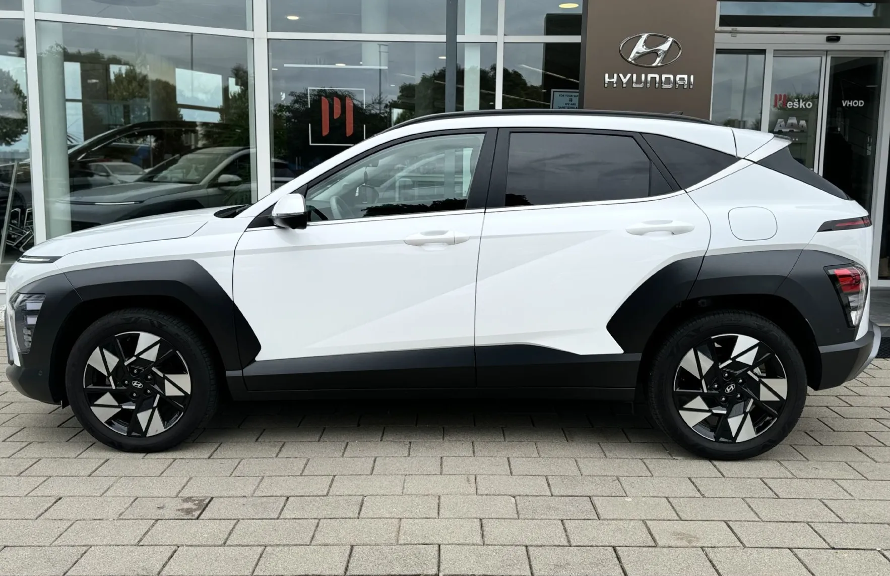 Zunanja slika - Hyundai Kona - 1.0 T-GDI 120 Impression DCT EDITION.MSR.DIG.KEY.. - 3