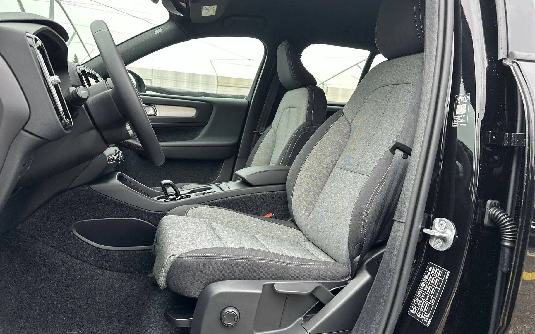 Notranja slika - Volvo XC40 - B3P Core Avt... - 10