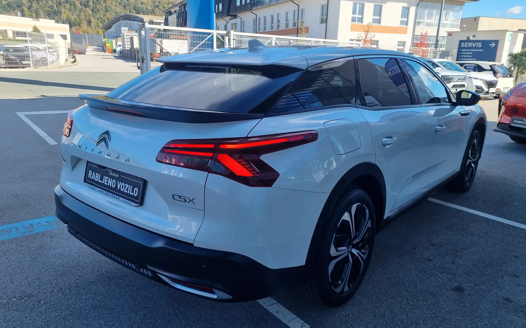 Zunanja slika - Citroën C5X - C5 X 1.6 PHEV SHINE PACK Avtomatik - POTRJENA SERVISNA - 7