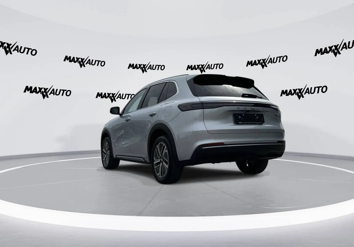 Notranja slika - Geely StarRay EM-i - Plug-In Hybrid 1.5 Max Avt - 7