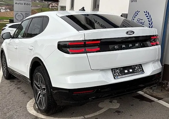 Zunanja slika - Ford Capri - Premium 79 kWh 250 kW  340 KM  AWD - 11