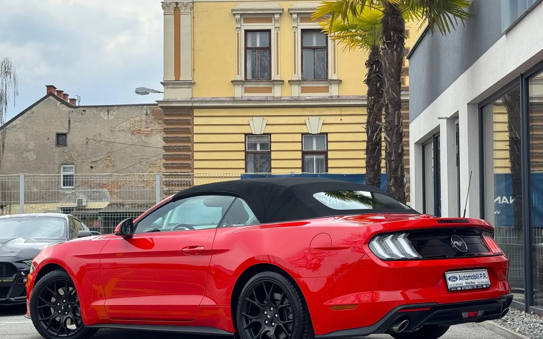 Zunanja slika - Ford Mustang - 2.3 EcoBoost 290KM AVT SLO samo 58.254 km ODLIČEN - 4