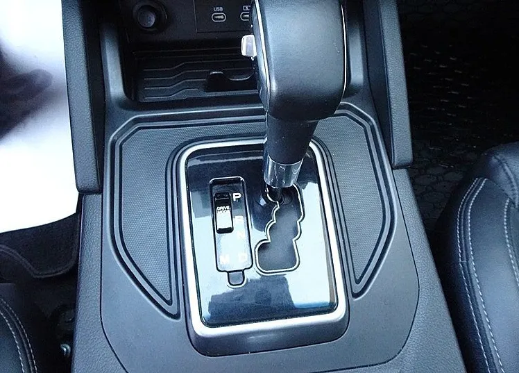 Zunanja slika - SsangYong Musso - 2.2 XDi ULTIMATE 4WD A T TOV. GARANCIJA. KLJUKA - 10