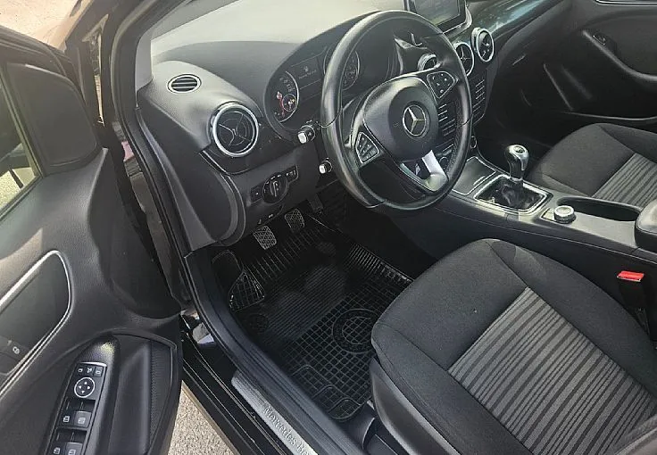 Zunanja slika - Mercedes-Benz B-Razred - 136ks °NAVIGACIJA° °TEMPOMAT° °PARK-SENZORJI° - 8
