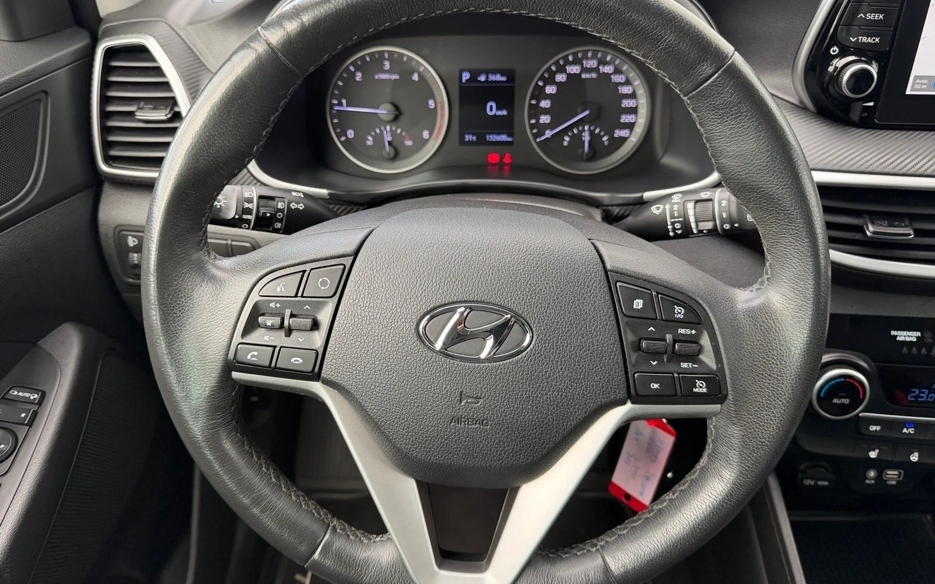 Notranja slika - Hyundai Tucson - 1.6 CRDi Style 48V Aut.-SLO-LED-PDC-Kamera-Navi - 7