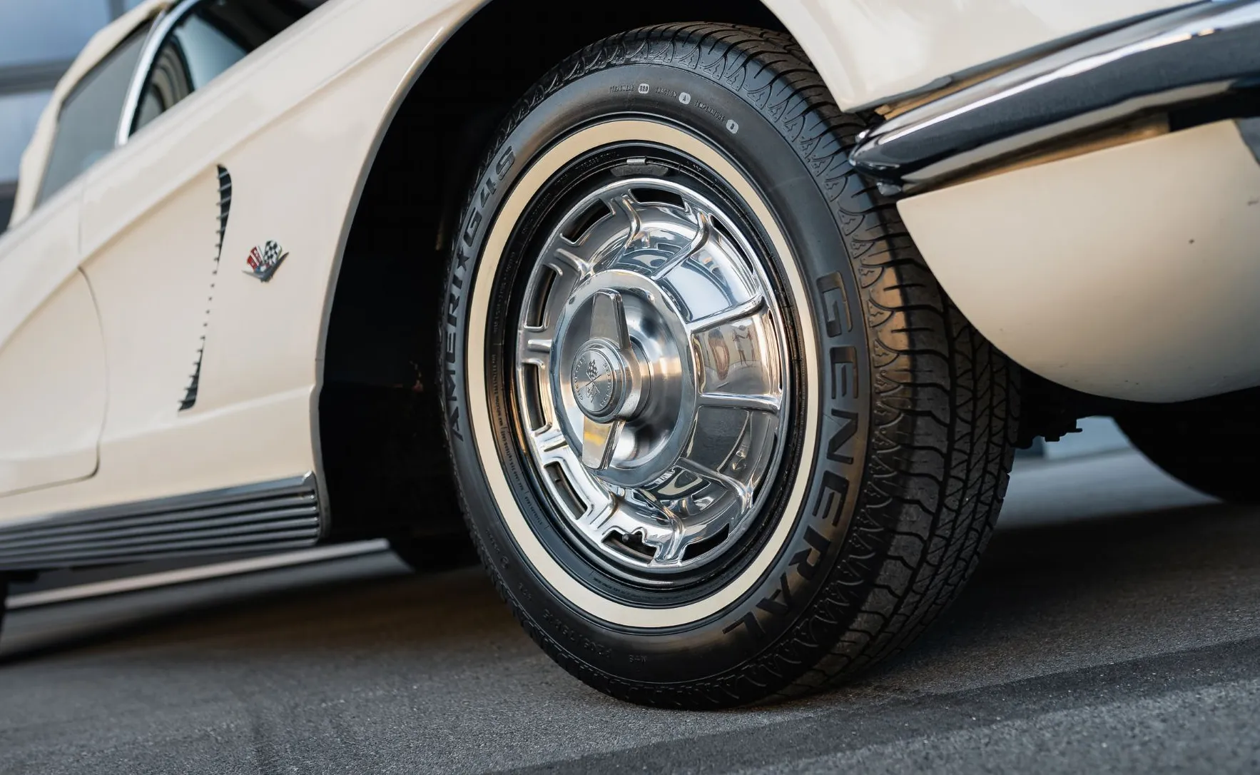 Zunanja slika - Chevrolet Corvette - C1 V8 5.4 atraktivna barvna kombinacija - 11