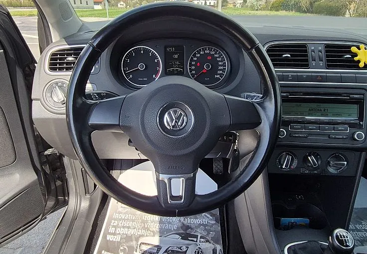 Zunanja slika - VW Polo - 1.2 TSI Comfortline 105ks °1. LASTNIK° °6-PRESTAV° - 9