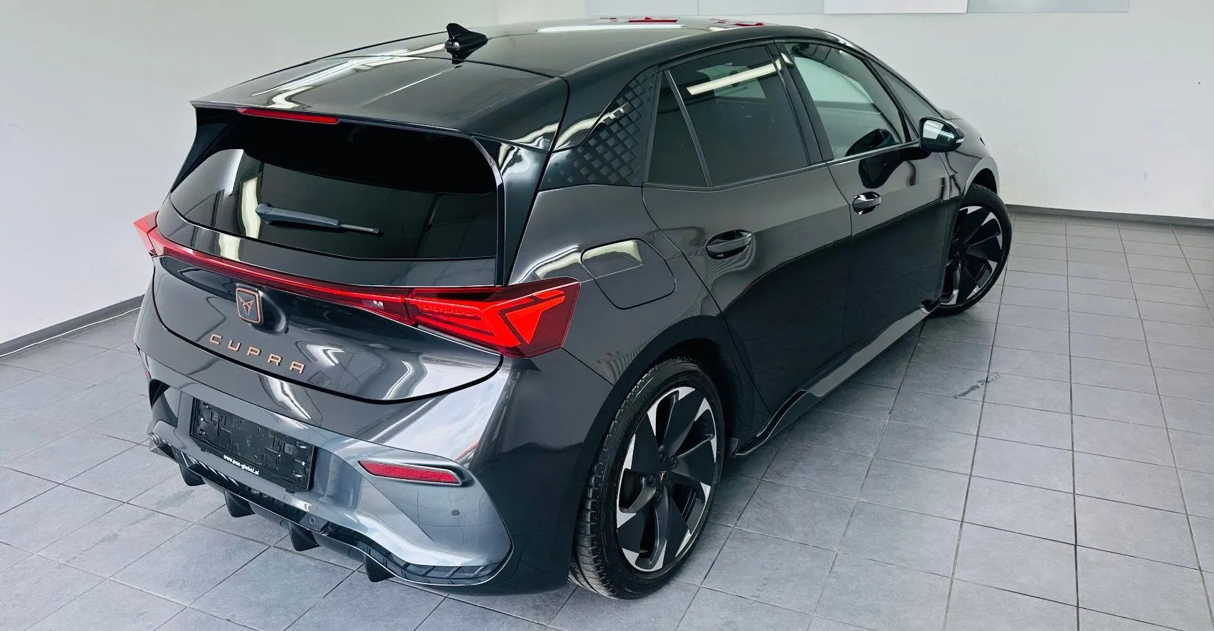Zunanja slika - Cupra Born - Berline 230ch.170 kw.KAMERA.NAVI.LED.82 KW BATERIJ - 5