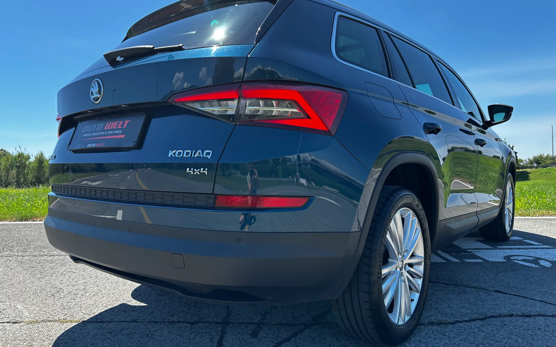 Zunanja slika - Škoda Kodiaq - 2.0 TSI 4x4 DSG STYLE-PANORAMA-LED-PDC-MEMO-ALU.19 - 2