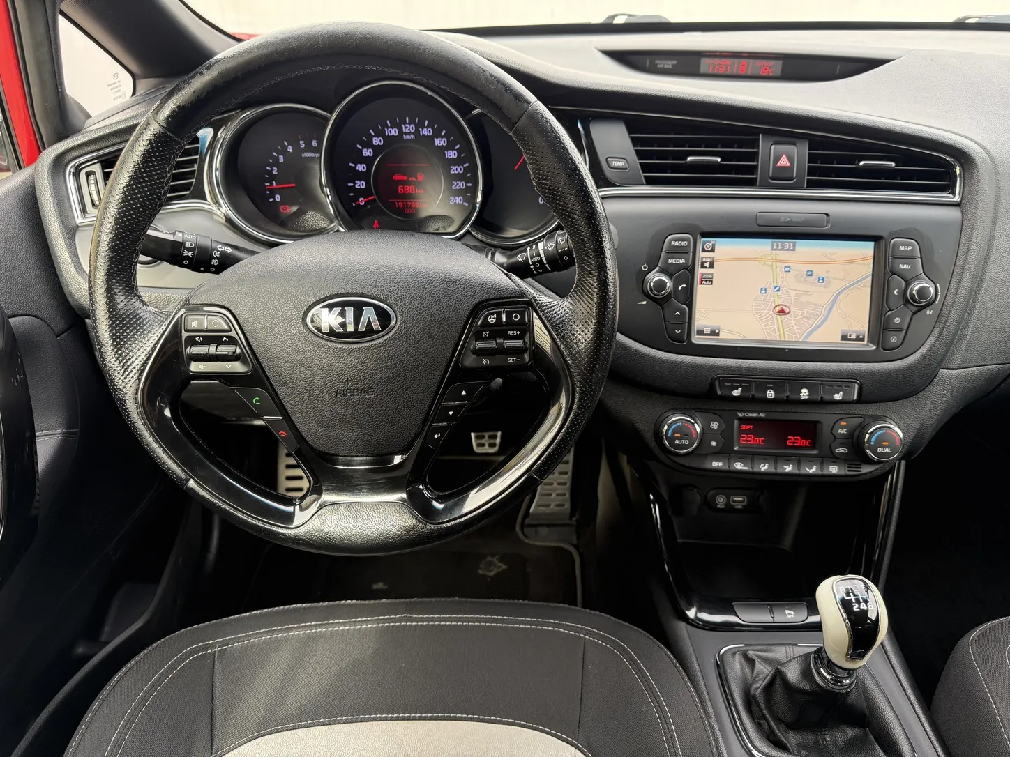 Zunanja slika - KIA Ceed - 1.6 TD - 13