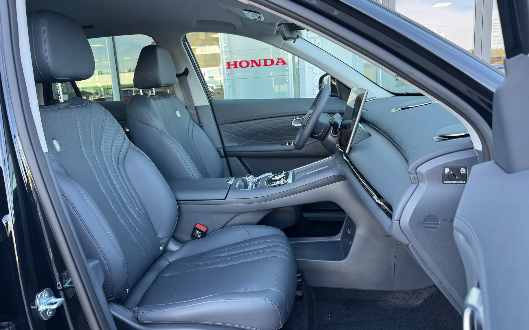 Zunanja slika - Geely StarRay - EM-i Plug-In Hybrid 1.5 Pro Avt. - 12
