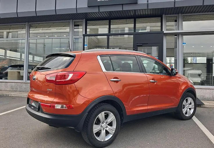 Zunanja slika - KIA Sportage - 2WD 1.7 CRDi Style - 4