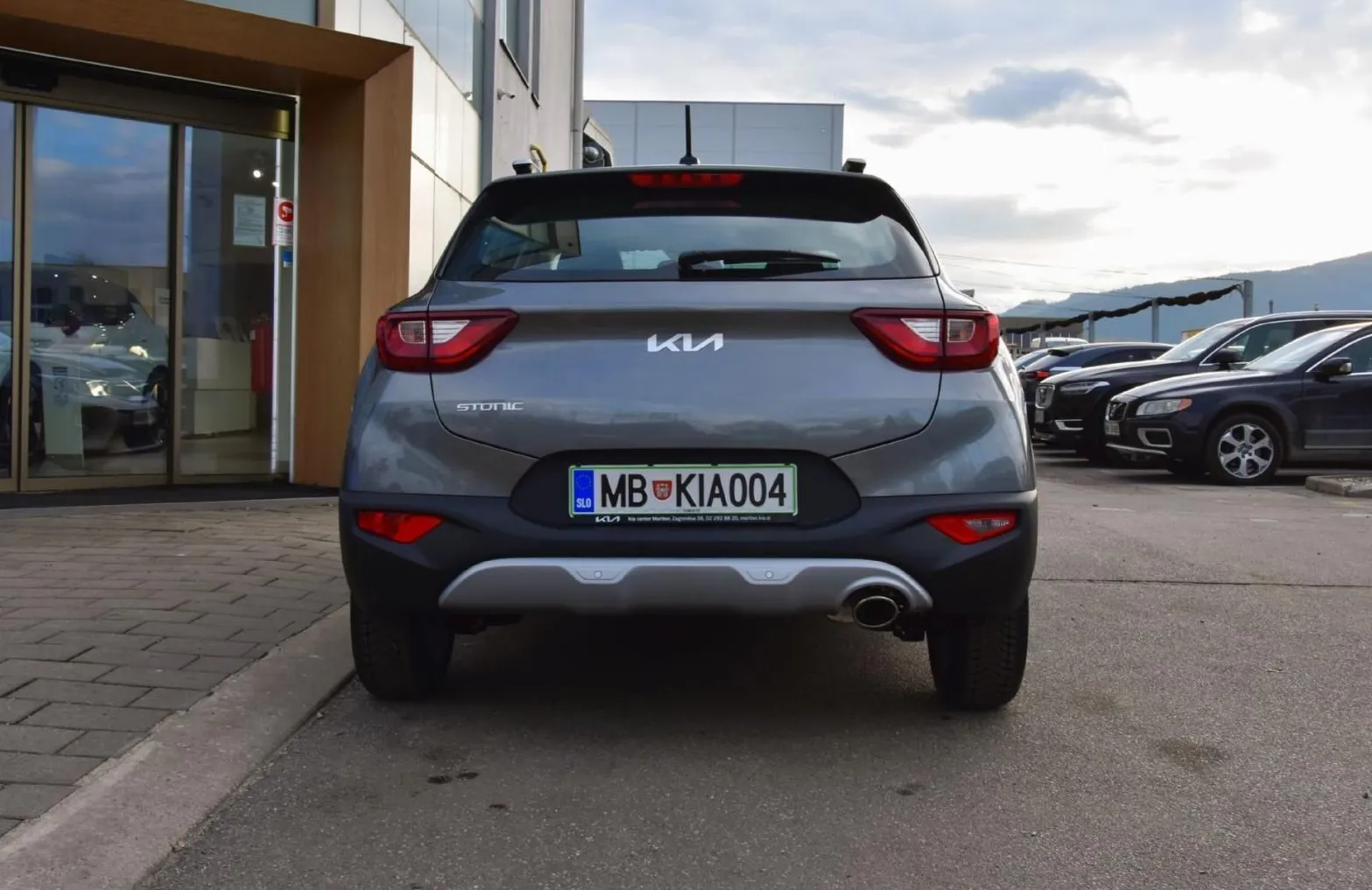 Zunanja slika - KIA Stonic - 1.2 DPI 57.9 kW  79 KM  LX Urban+ M T - 5