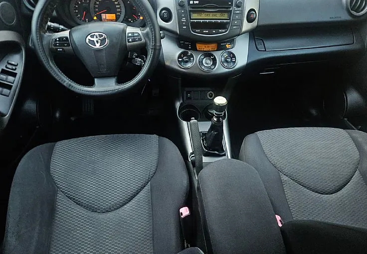 Zunanja slika - Toyota RAV4 - 4WD 2.2 D-4D 150ks °1.LASTNIK° °NOVE GUME° - 8