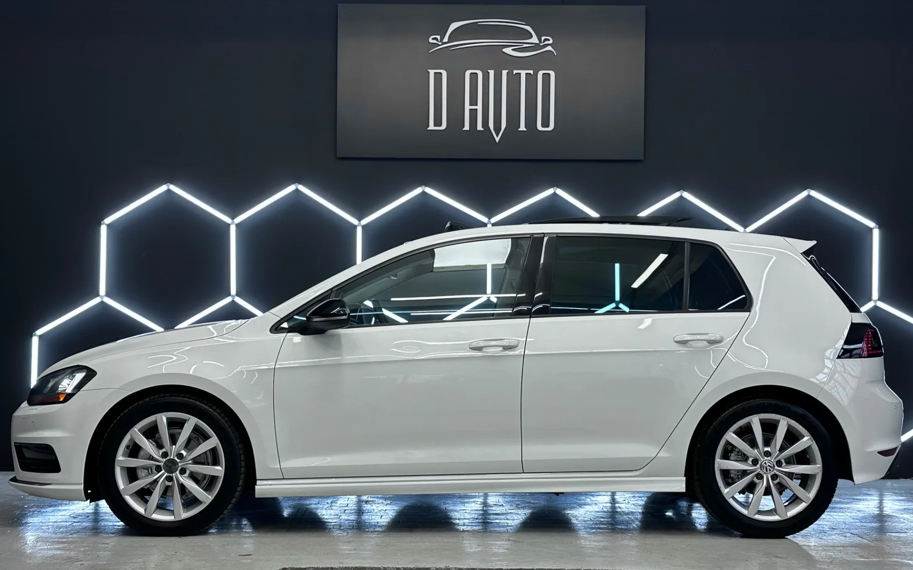 Zunanja slika - VW Golf - 2.0 TDI R LINE+PANORAMA+LED+NAVI+GRETJE SEDEZEV - 4