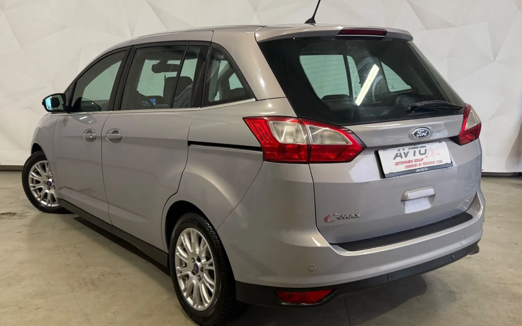 Zunanja slika - Ford Grand C-Max - 1.6 TDCi-7 SEDEŽEV-TEMPOMAT-NAVIGACIJA-PDC - 3