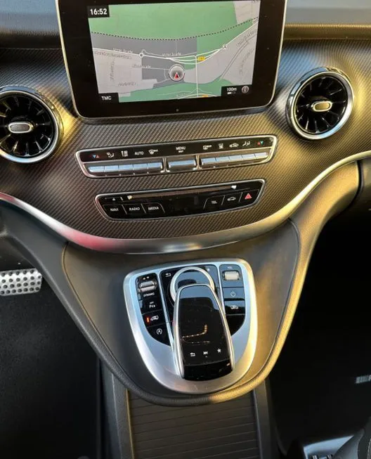 Zunanja slika - Mercedes-Benz V-Razred - V 300 d 4MATIC AVANTGARDE AMG Webasto Garancija - 9