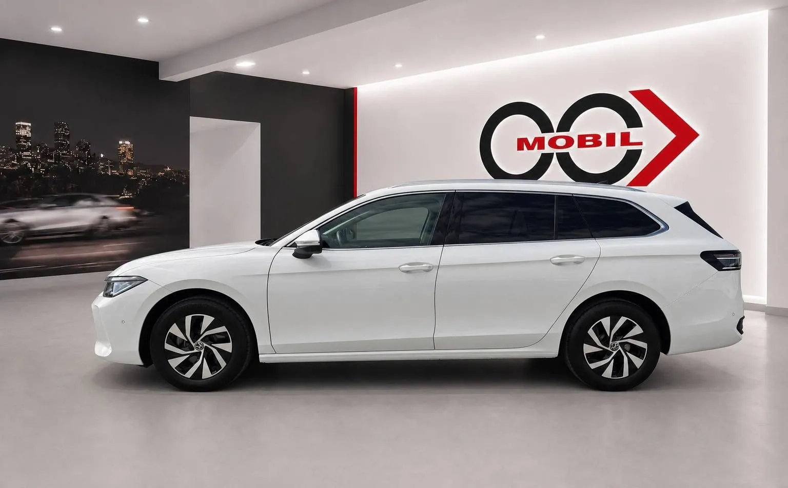 Notranja slika - Volkswagen Passat Variant - 1.5 eTSI Business DSG - Matrix.360kam.DCC Pro.HUD. - 8