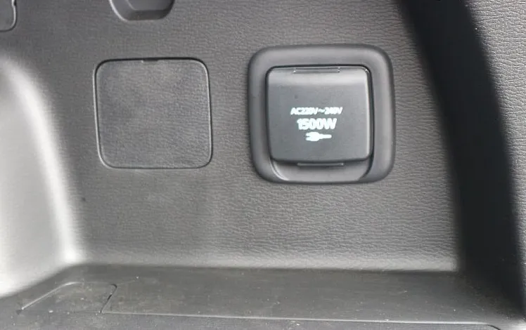 Zunanja slika - Mitsubishi Outlander - 2.4 PHEV Intense Auto 4WD - 11
