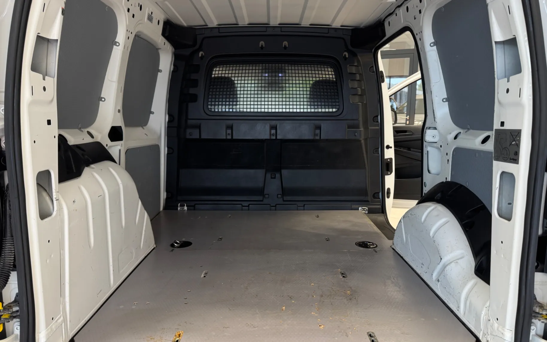 Zunanja slika - Volkswagen Caddy - 2.0TDI-102KM-TEMP-BLUETOOTH-43.000KM-1.LASTNIK - 18