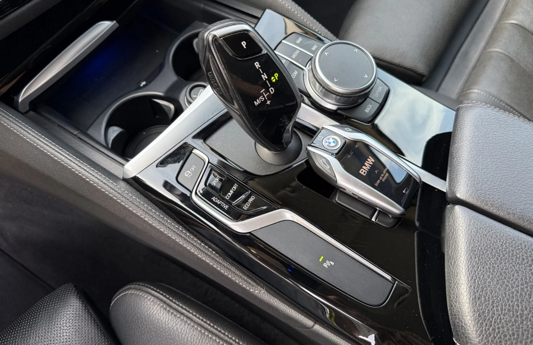 Zunanja slika - BMW Serija 5 - Touring: 520i FULL LED RADAR KEYLESS PANORAMA HEAD-UP KA - 12