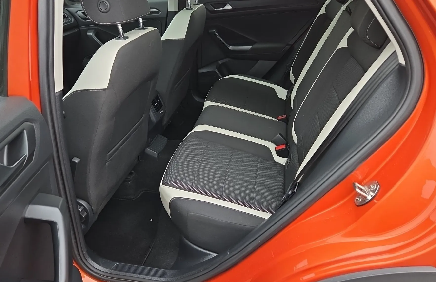 Zunanja slika - VW T-Roc - 1.5 TSI ACT Sport 110  150 - 11