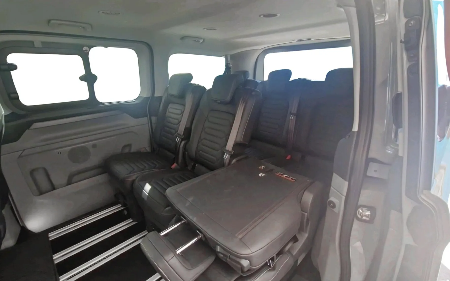 Zunanja slika - Ford Tourneo Custom - TITANIUM X 2.5 PHEV-L1H1-8XSED.-RADAR-USNJE-OPOMBE - 5